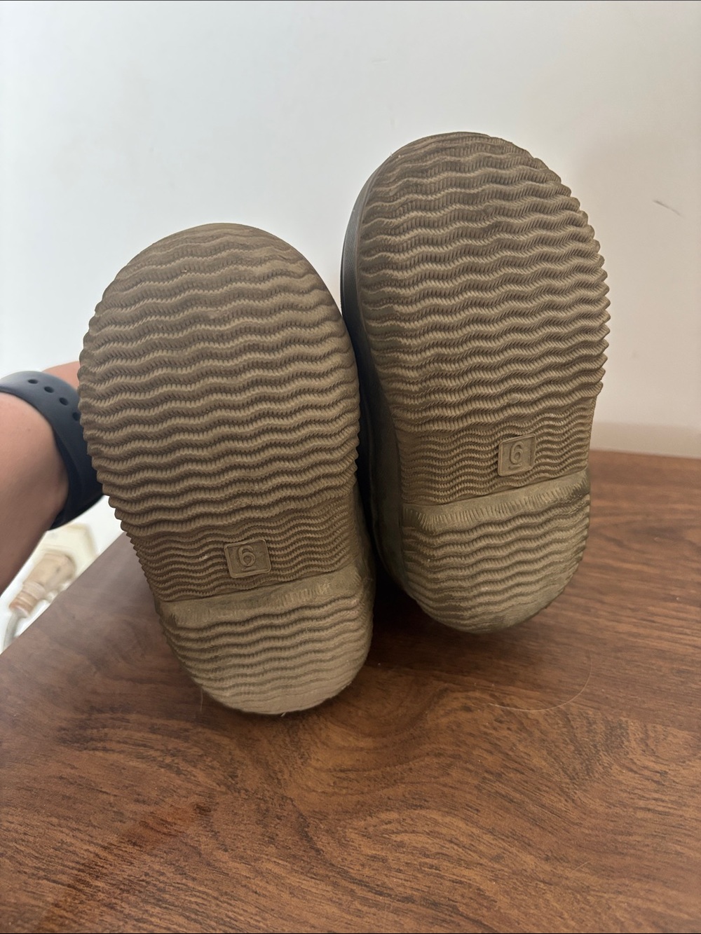 Joe Fresh Olive Green Camo Kids Winter Boots - Picture 2 of 3